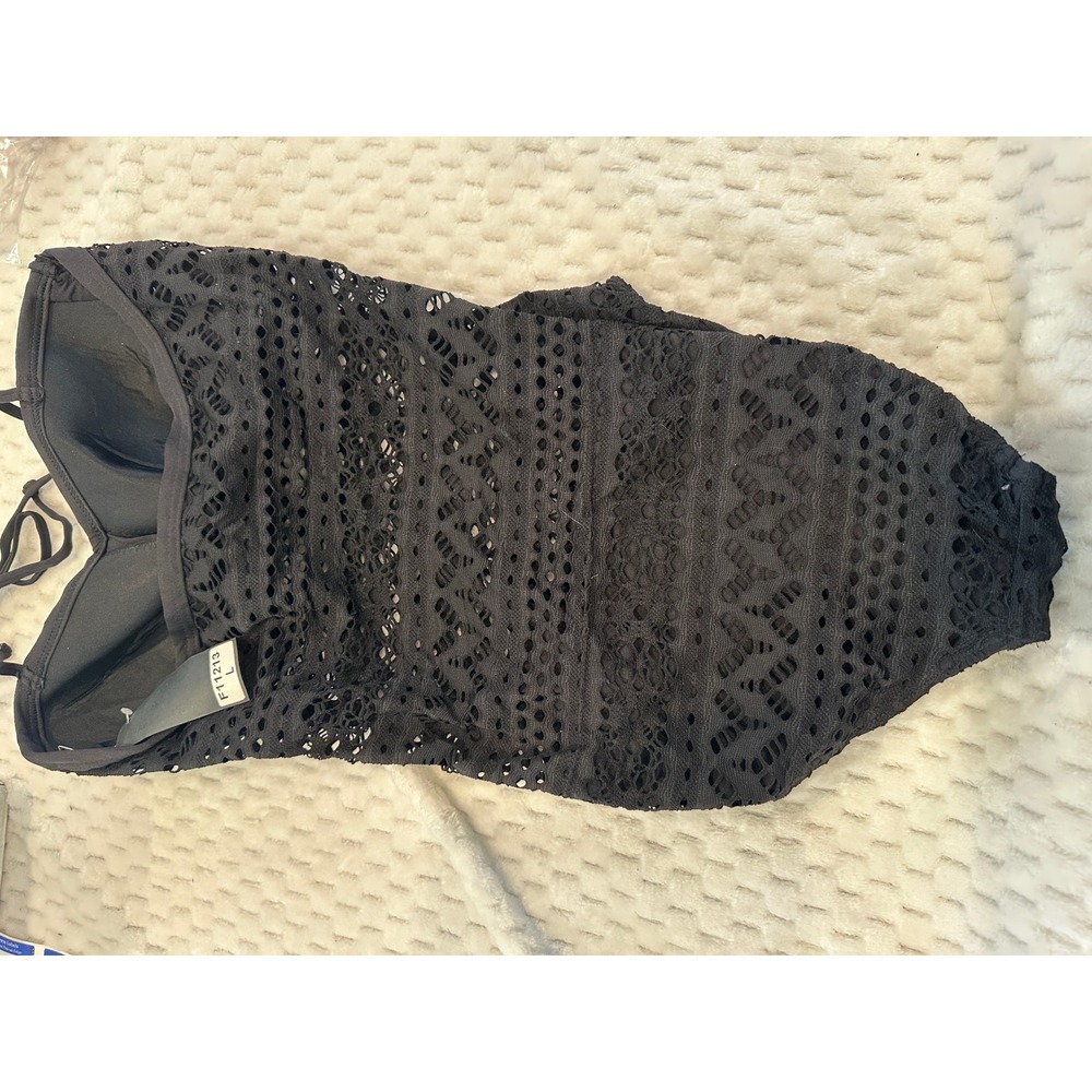 Choice by Bluewave Black Crochet Lace One Piece Swimsuit Halter Button Detail L - Picture 6 of 6